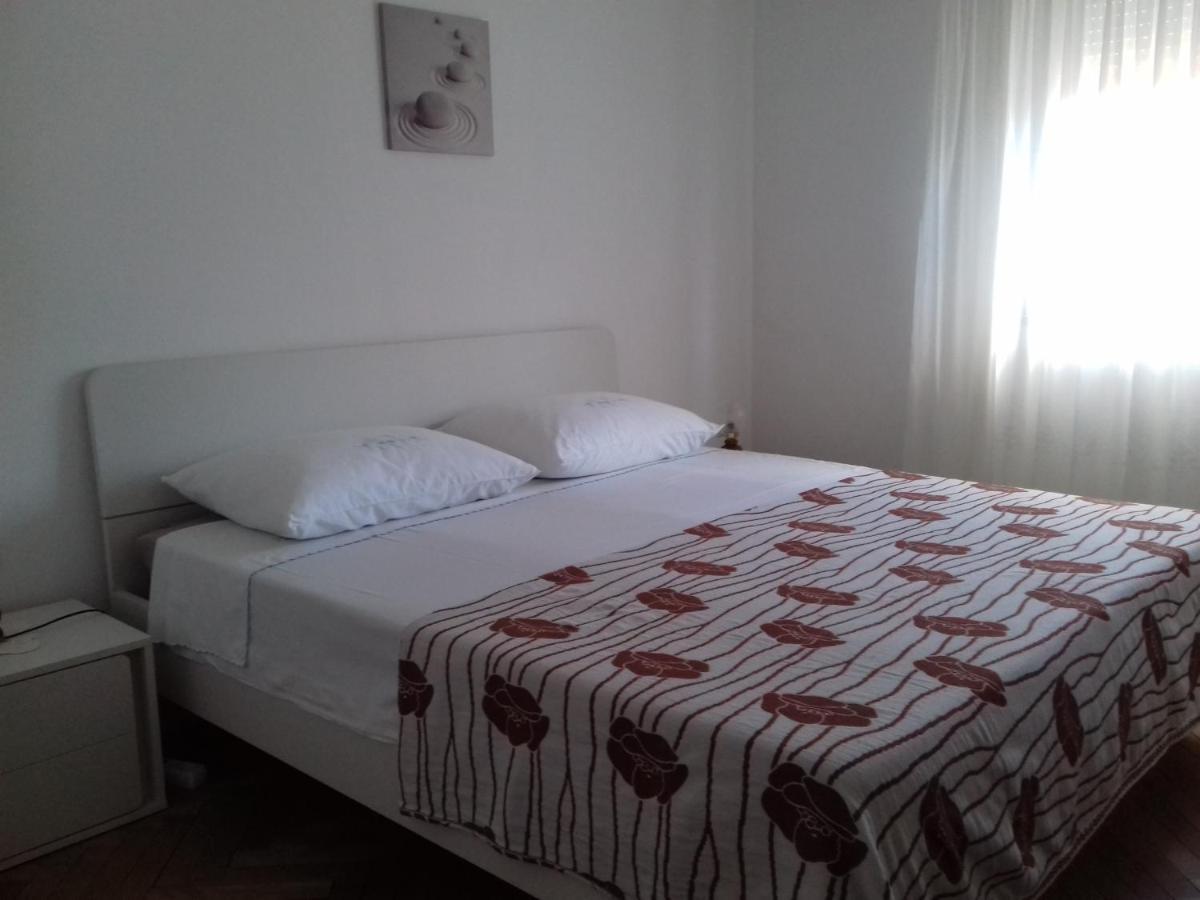 Apartment Dragan Pula Eksteriør billede